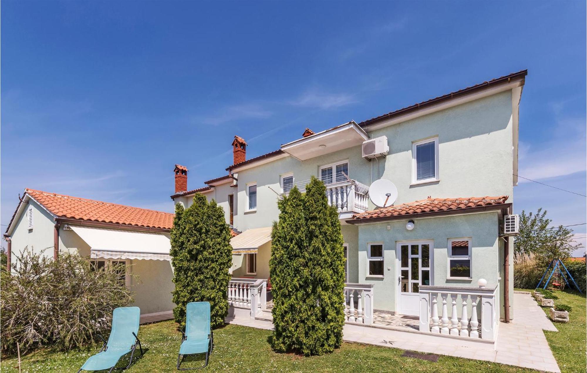 2 Bedroom Beautiful Apartment In Valtura Exterior photo